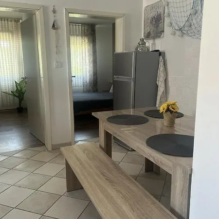 Appartement With Parking Space - 25155