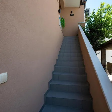 With Parking Space - 25155 شقة *