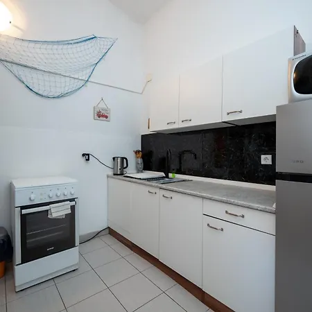 With Parking Space - 25155 شقة فير